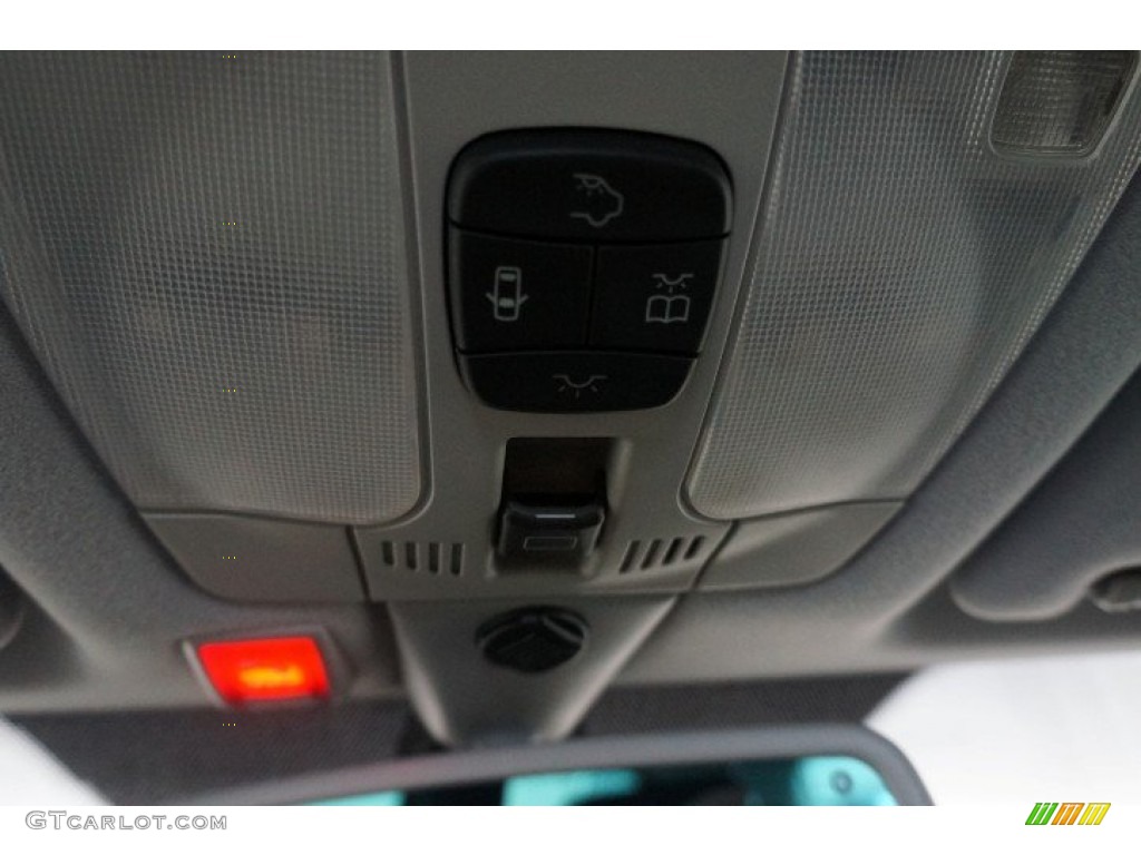 2001 Mercedes-Benz E 430 4Matic Sedan Controls Photo #106143414
