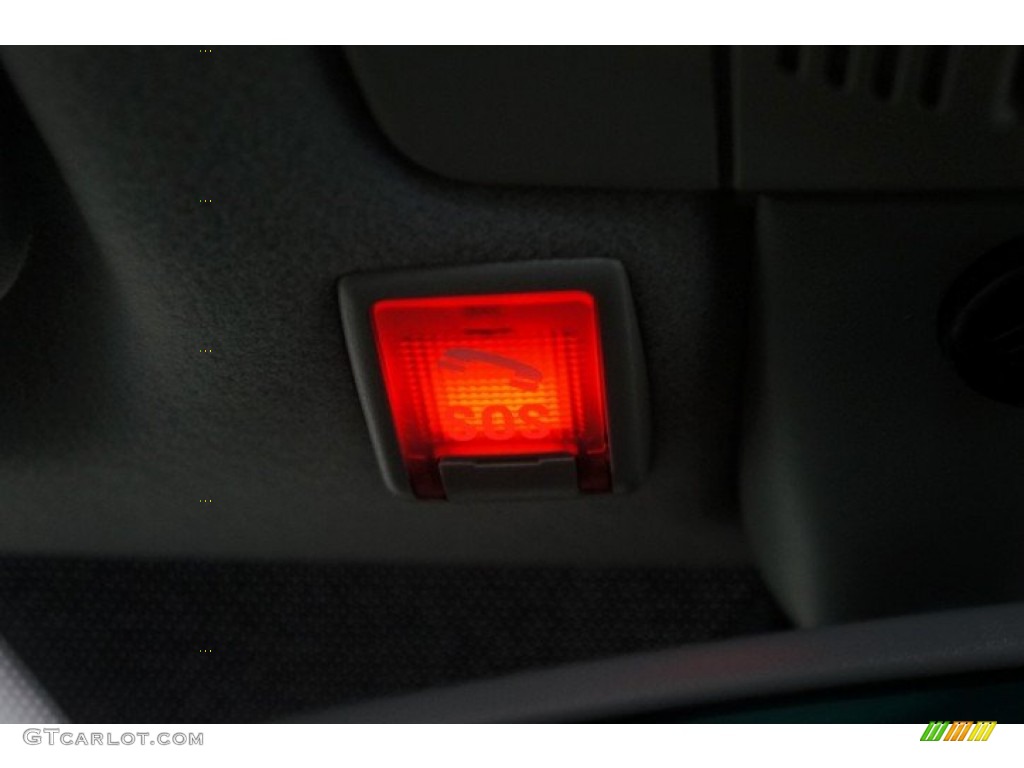 2001 Mercedes-Benz E 430 4Matic Sedan Controls Photo #106143442