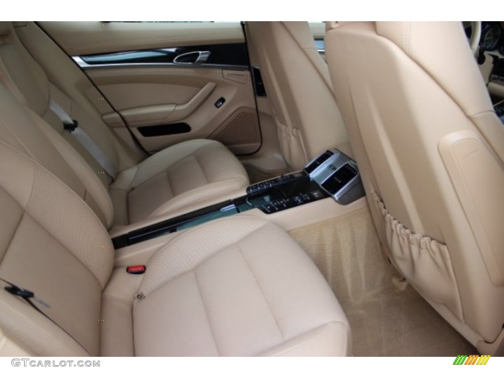 2015 Porsche Panamera S E-Hybrid Rear Seat Photo #106144123