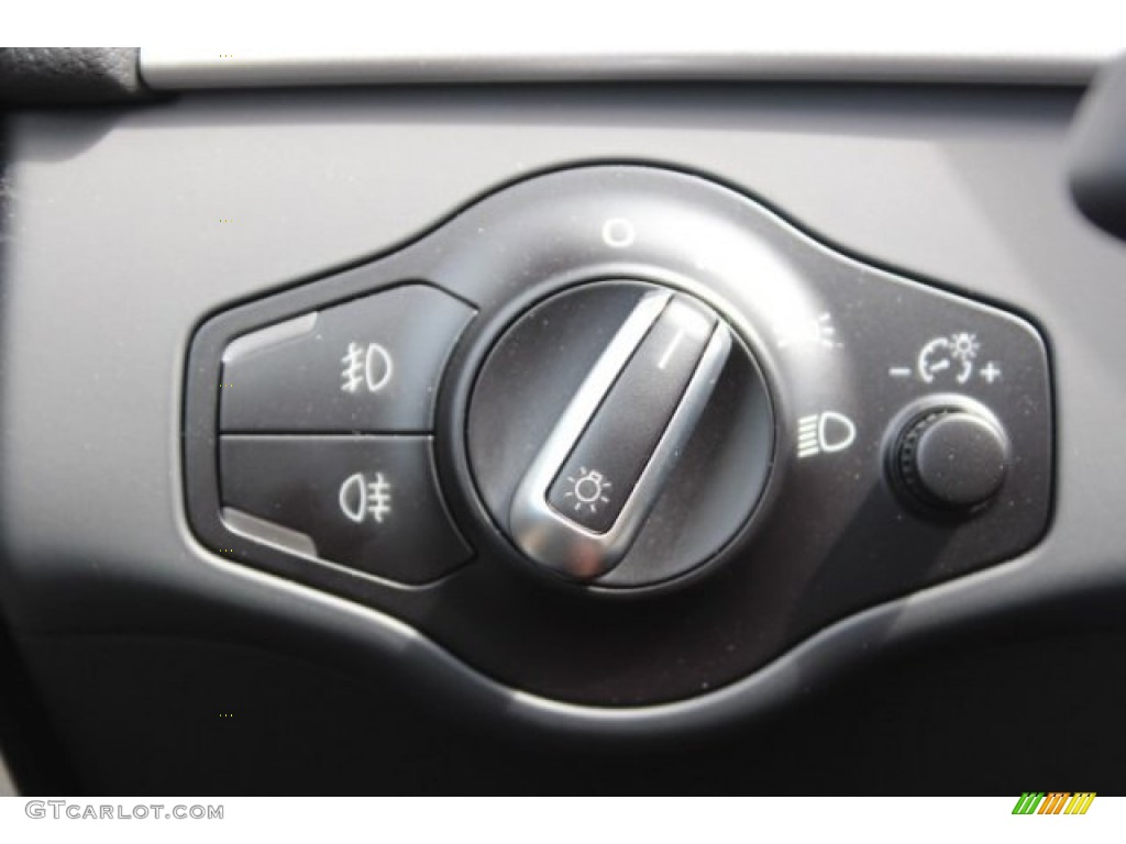 2016 Audi A4 2.0T Premium quattro Controls Photo #106145116