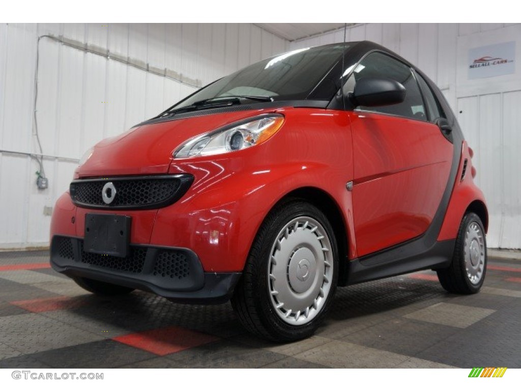 2013 fortwo pure coupe - Rally Red / Plain Black photo #2