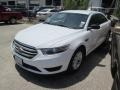 2015 Oxford White Ford Taurus SE  photo #4