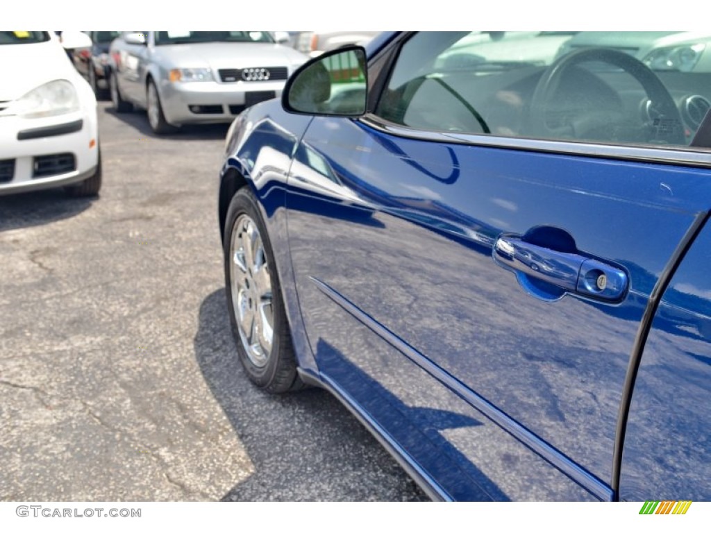 2005 G6 GT Sedan - Electric Blue Metallic / Light Taupe photo #10