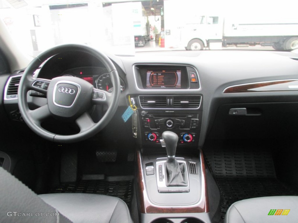 2011 Q5 2.0T quattro - Brilliant Black / Black photo #5