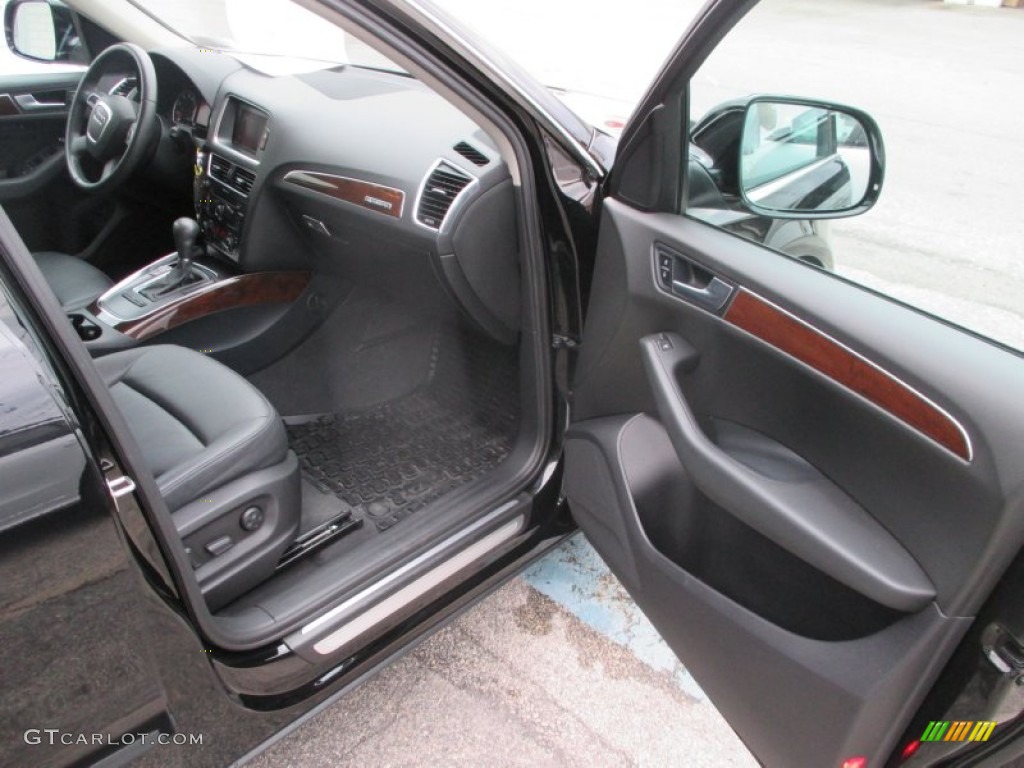 2011 Q5 2.0T quattro - Brilliant Black / Black photo #11