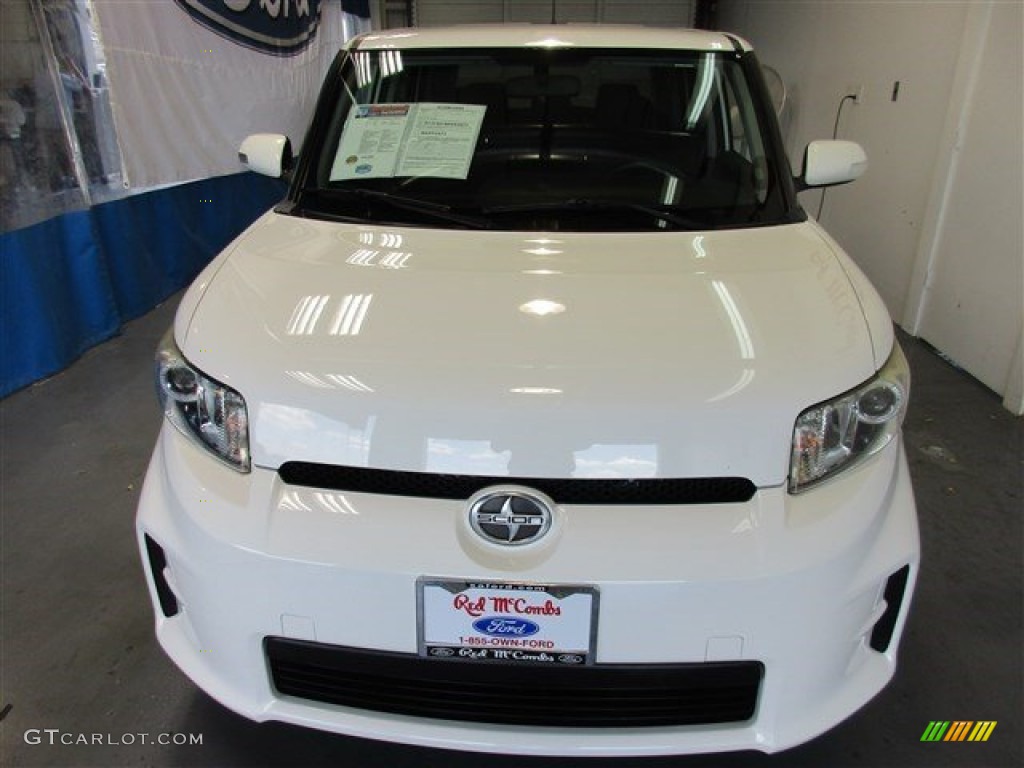 2011 xB Release Series 8.0 - Super White / Gray photo #2