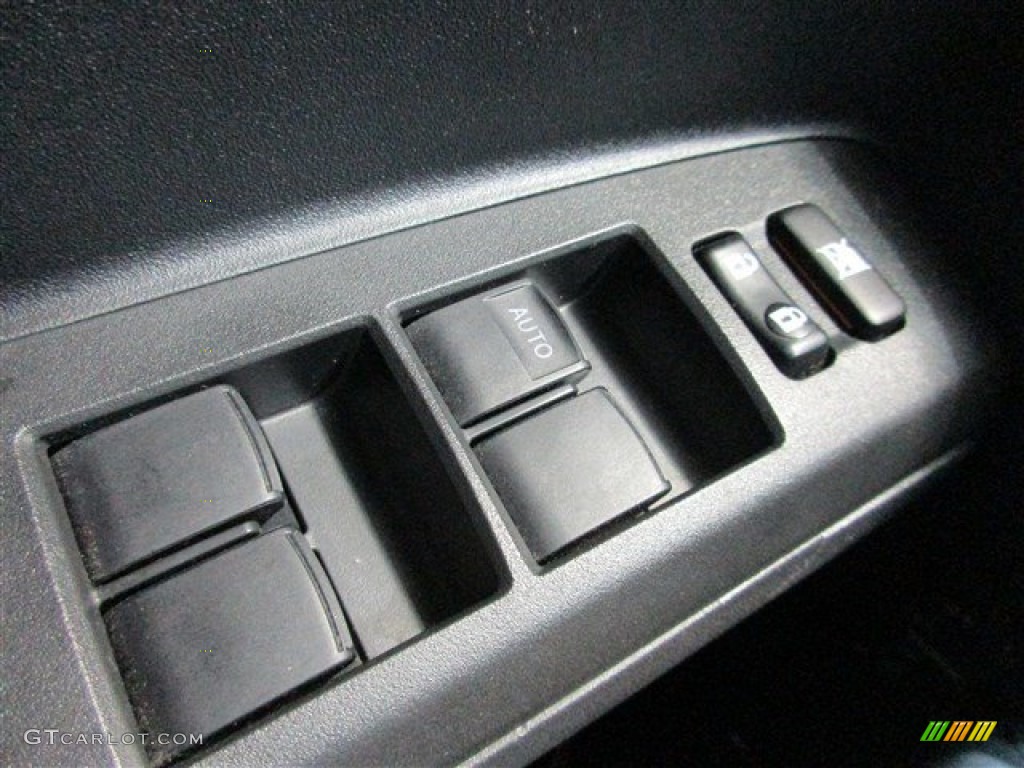 2011 xB Release Series 8.0 - Super White / Gray photo #18