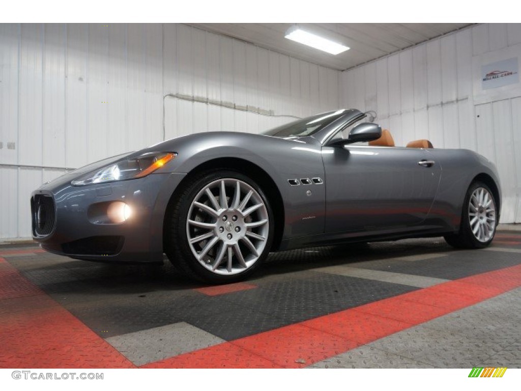 2011 GranTurismo Convertible GranCabrio - Grigio Granito (Dark Grey) / Cuoio photo #2