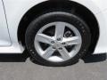 Super White - Camry SE Photo No. 10