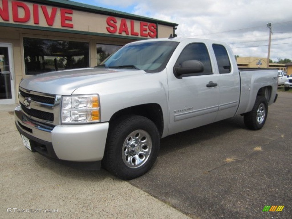 Sheer Silver Metallic Chevrolet Silverado 1500