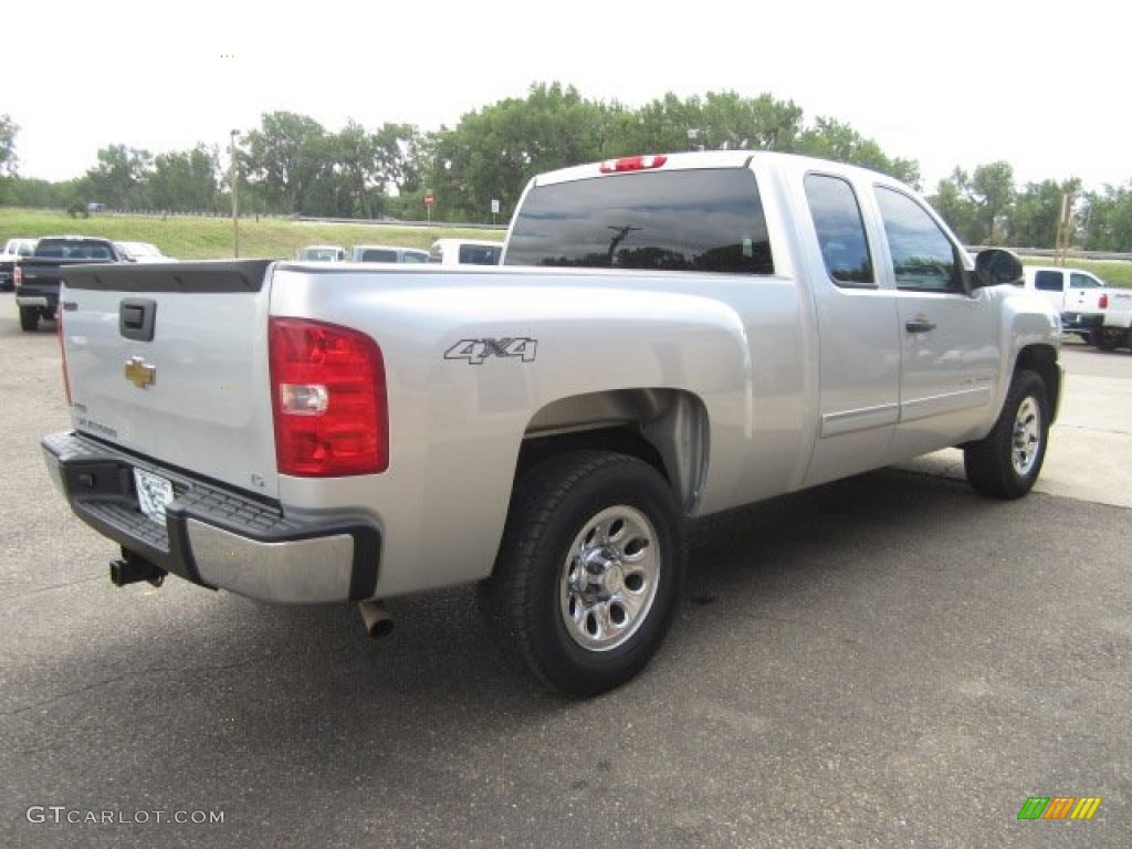 2011 Silverado 1500 LS Extended Cab 4x4 - Sheer Silver Metallic / Dark Titanium photo #3