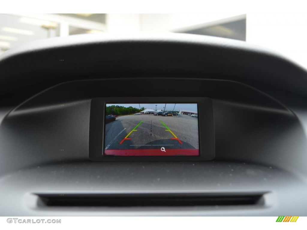 2015 Focus SE Sedan - Race Red / Charcoal Black photo #13