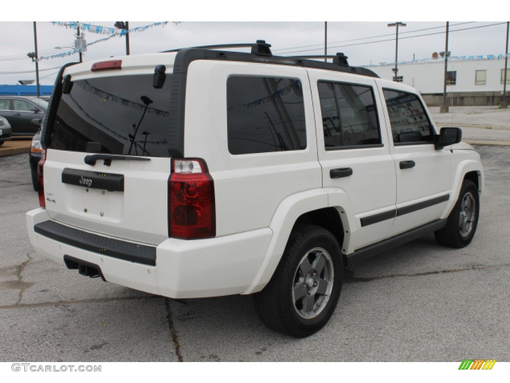 2006 Commander 4x4 - Stone White / Medium Slate Gray photo #3