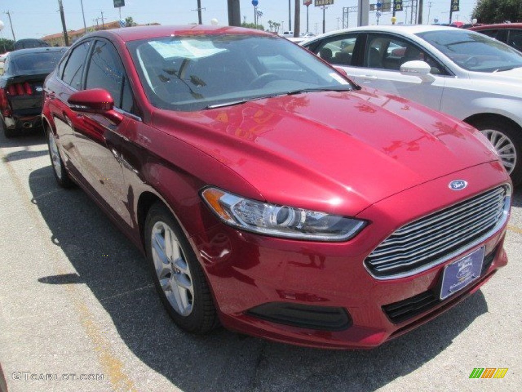 2016 Fusion SE - Ruby Red Metallic / Charcoal Black photo #1