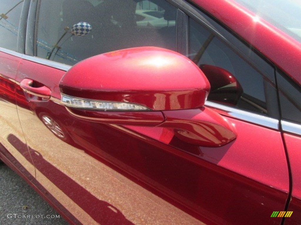 2016 Fusion SE - Ruby Red Metallic / Charcoal Black photo #4