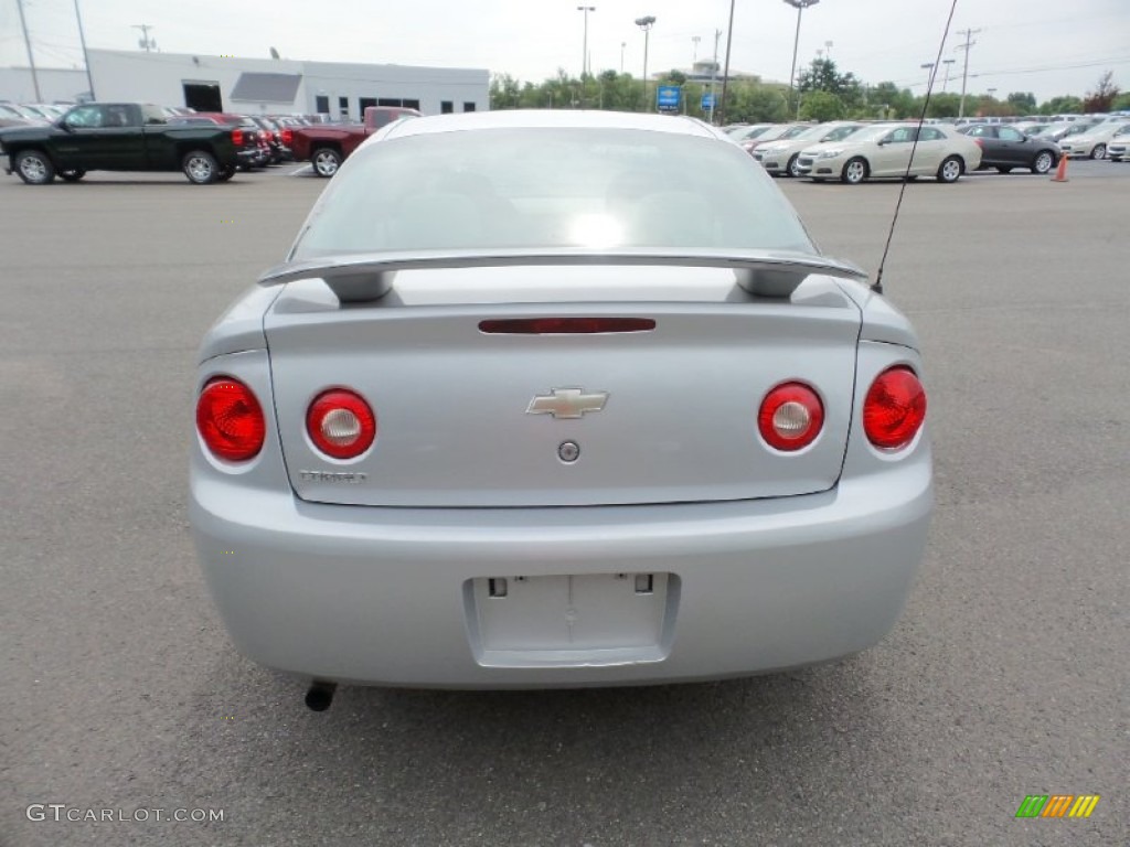 2005 Cobalt Coupe - Ultra Silver Metallic / Gray photo #6