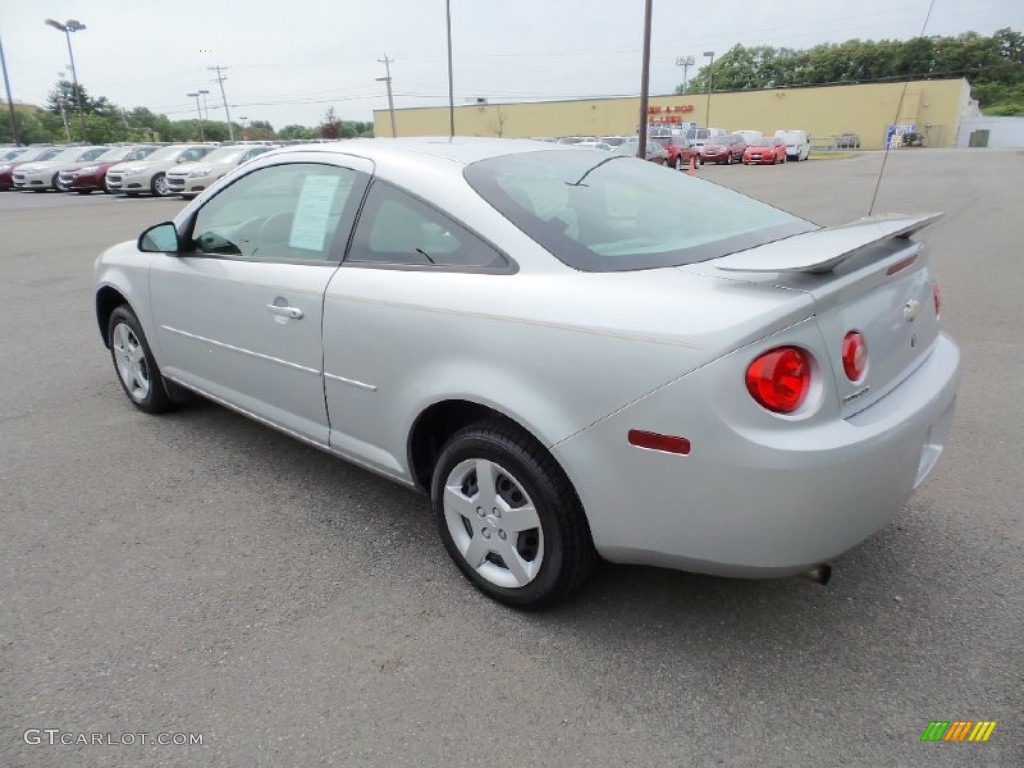 2005 Cobalt Coupe - Ultra Silver Metallic / Gray photo #7