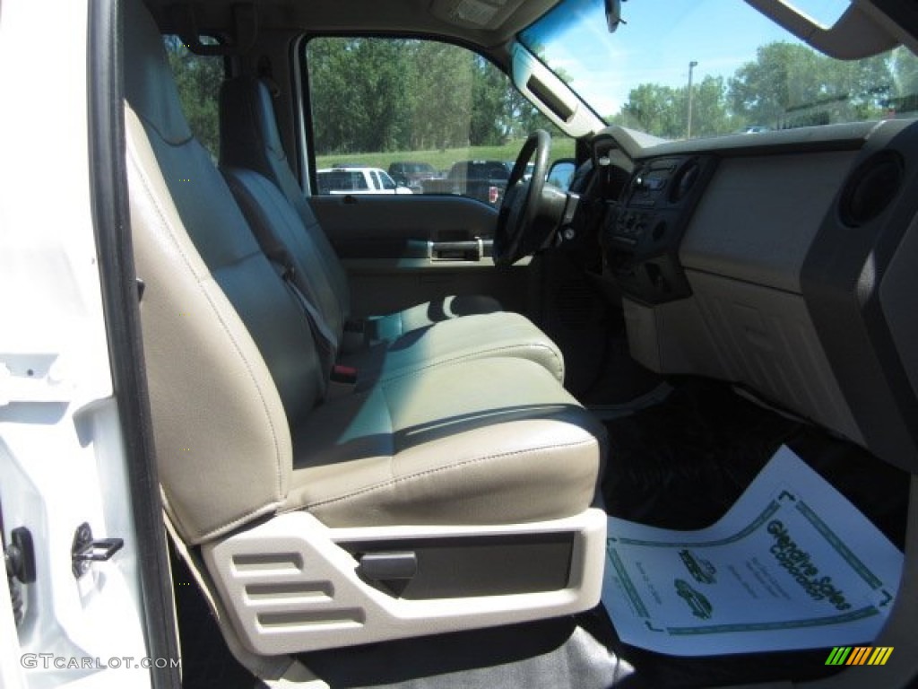 2008 F350 Super Duty XL Crew Cab 4x4 - Oxford White / Camel photo #15
