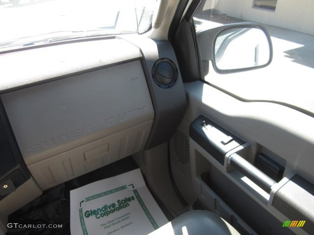 2008 F350 Super Duty XL Crew Cab 4x4 - Oxford White / Camel photo #19