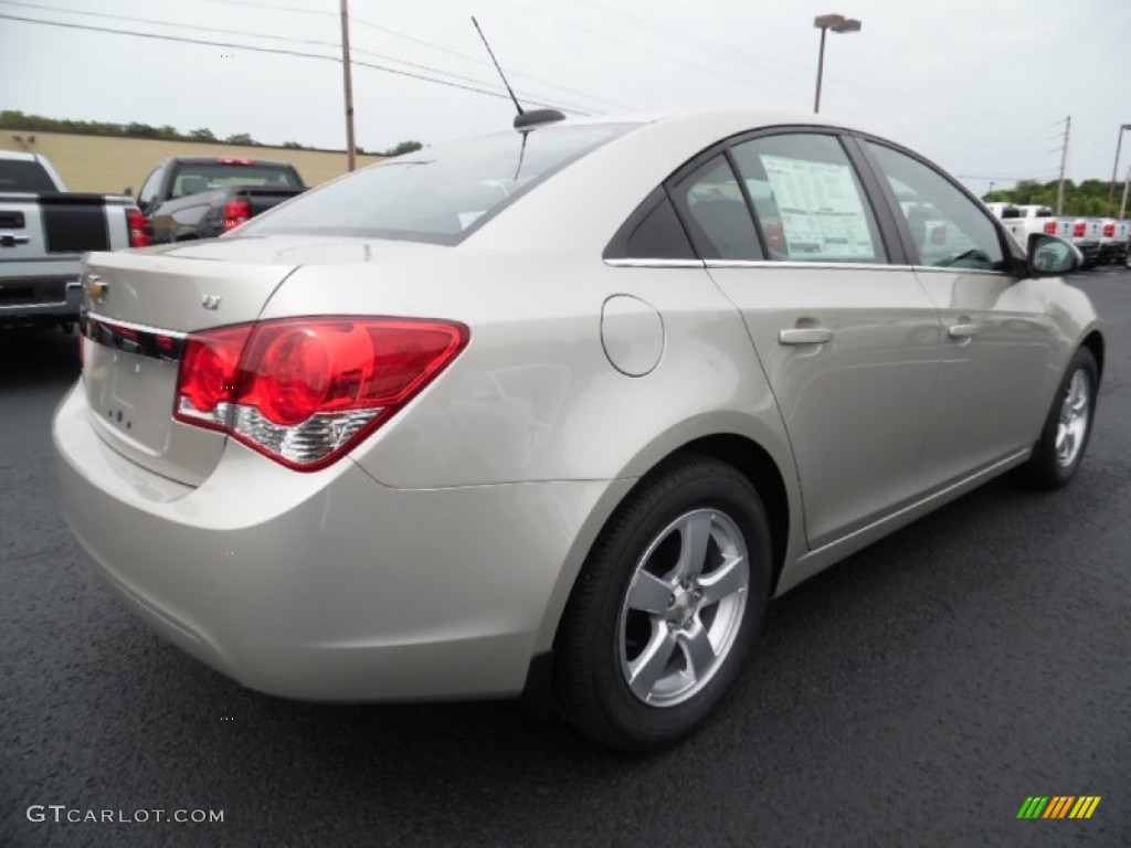 2016 Cruze Limited LT - Champagne Silver Metallic / Jet Black photo #4