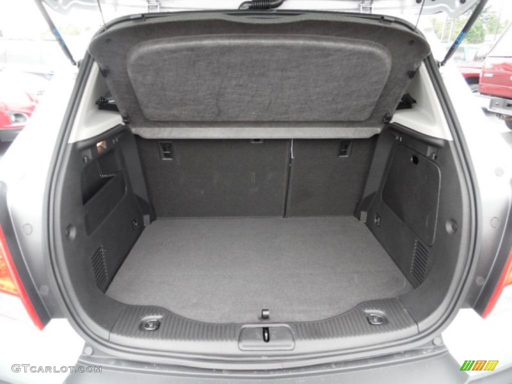 2015 Chevrolet Trax LT AWD Trunk Photos