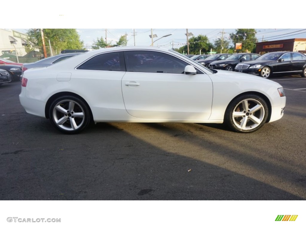 2010 A5 2.0T quattro Coupe - Ibis White / Black photo #13