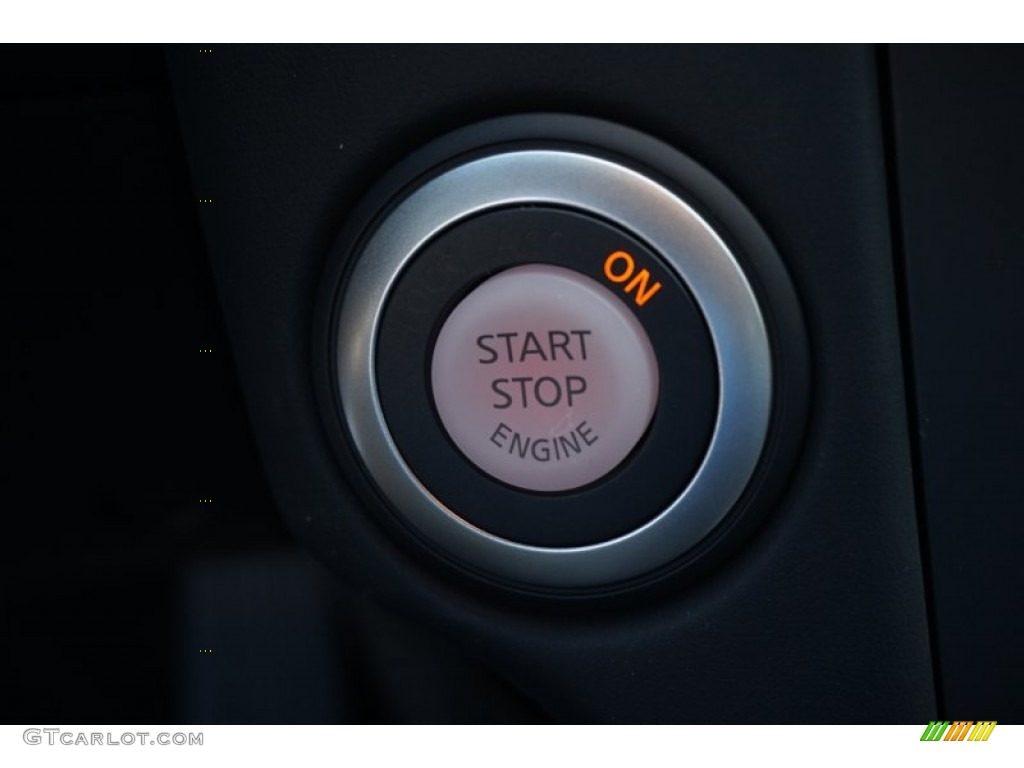 2016 Nissan 370Z Sport Coupe Controls Photo #106198504