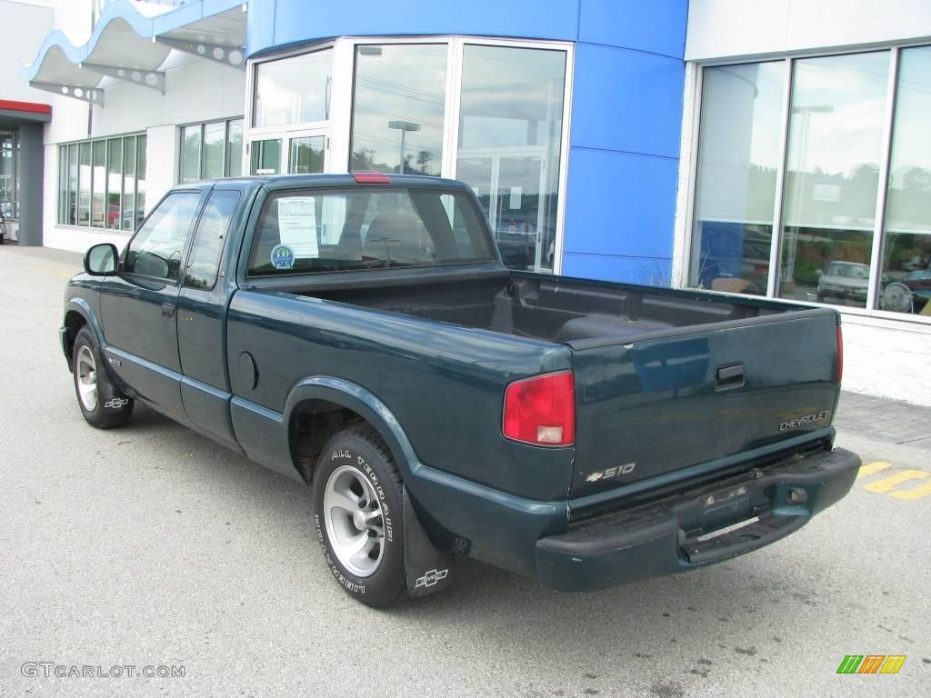 1998 S10 LS Extended Cab - Emerald Green Metallic / Graphite photo #4
