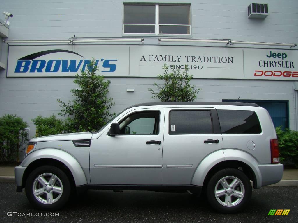 2007 Nitro SLT 4x4 - Bright Silver Metallic / Dark Slate Gray/Light Slate Gray photo #1