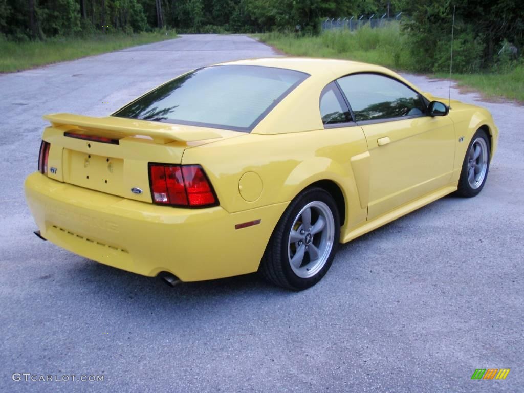 2003 Mustang GT Coupe - Zinc Yellow / Dark Charcoal photo #3