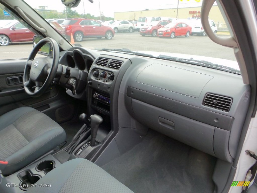 2002 Xterra XE V6 4x4 - Cloud White / Sage photo #4