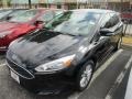 2015 Tuxedo Black Metallic Ford Focus SE Hatchback  photo #2