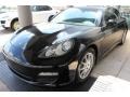 Black - Panamera V6 Photo No. 3