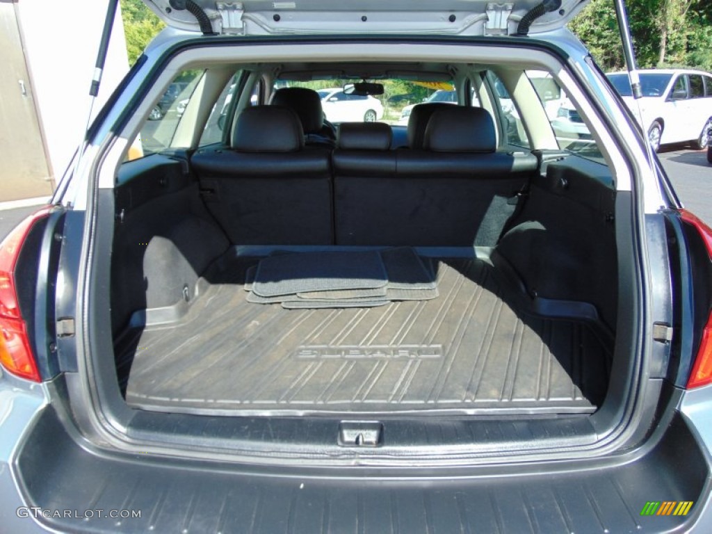 2007 Subaru Outback 2.5i Limited Wagon Trunk Photo #106221982