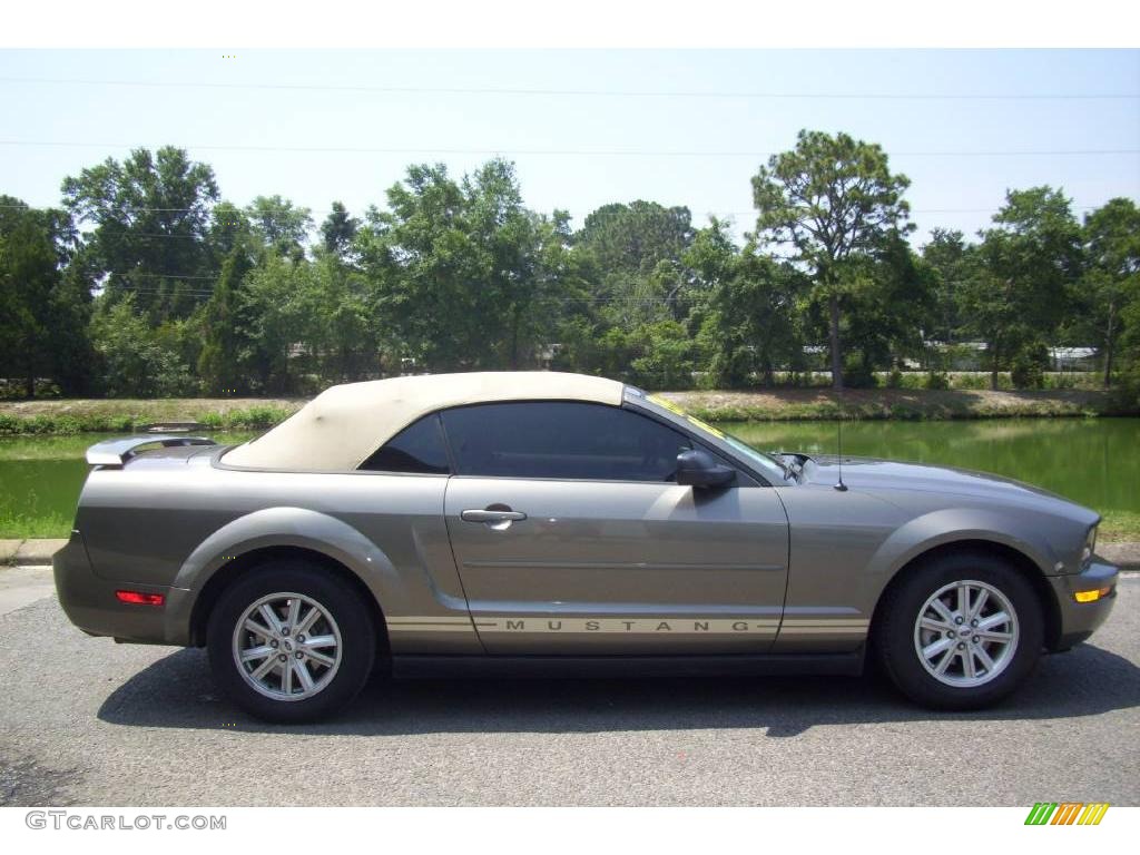 2005 Mustang V6 Deluxe Convertible - Mineral Grey Metallic / Medium Parchment photo #1