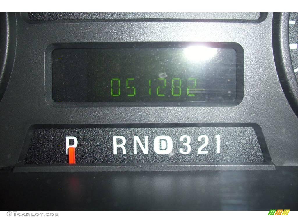 2005 F250 Super Duty XLT Crew Cab - Oxford White / Medium Flint photo #2