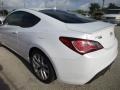 Casablanca White - Genesis Coupe 3.8 Photo No. 3