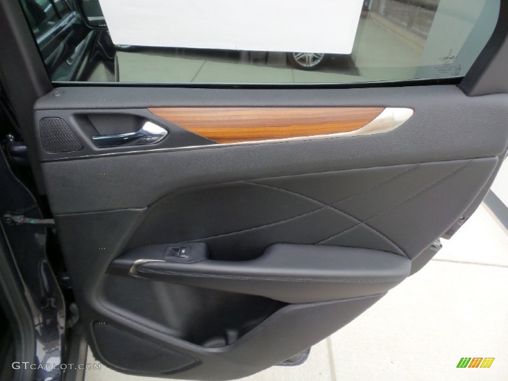 2015 Lincoln MKC AWD Ebony Door Panel Photo #106226212