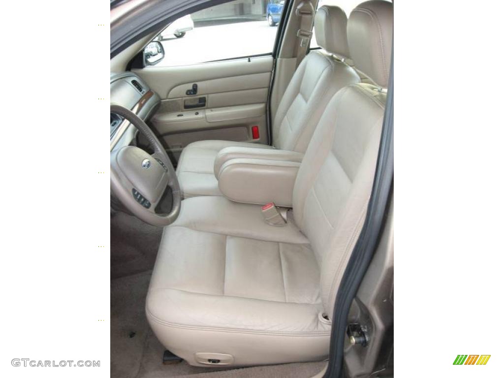 2004 Crown Victoria LX - Arizona Beige Metallic / Medium Parchment photo #12
