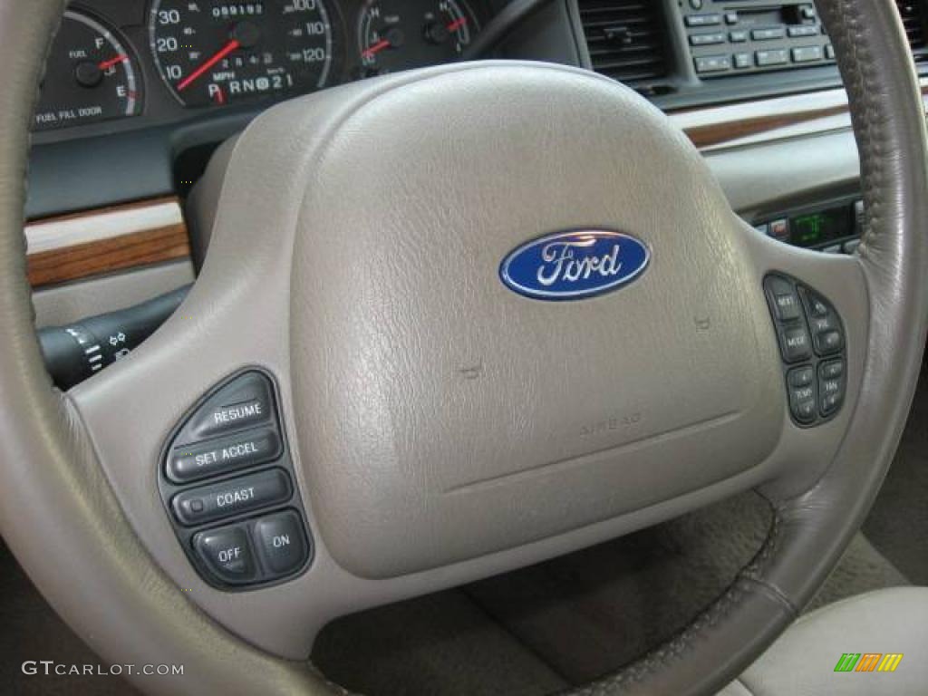 2004 Crown Victoria LX - Arizona Beige Metallic / Medium Parchment photo #13