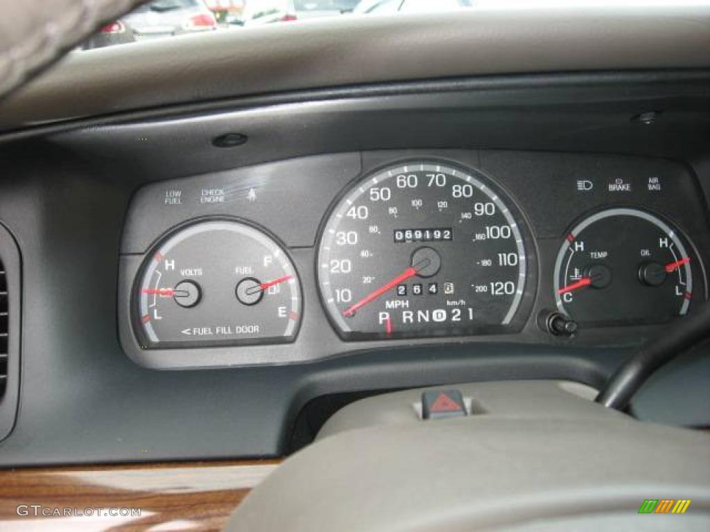 2004 Crown Victoria LX - Arizona Beige Metallic / Medium Parchment photo #15