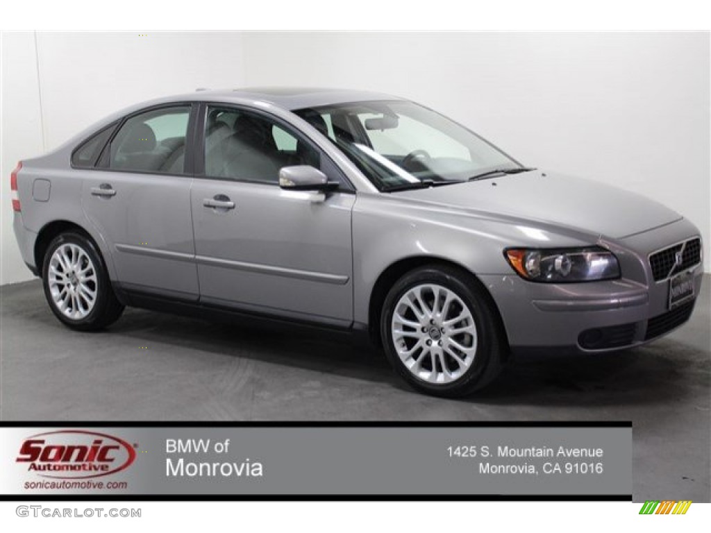 2006 S40 T5 - Flint Gray Metallic / Off Black photo #1