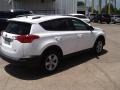 Super White - RAV4 XLE Photo No. 4
