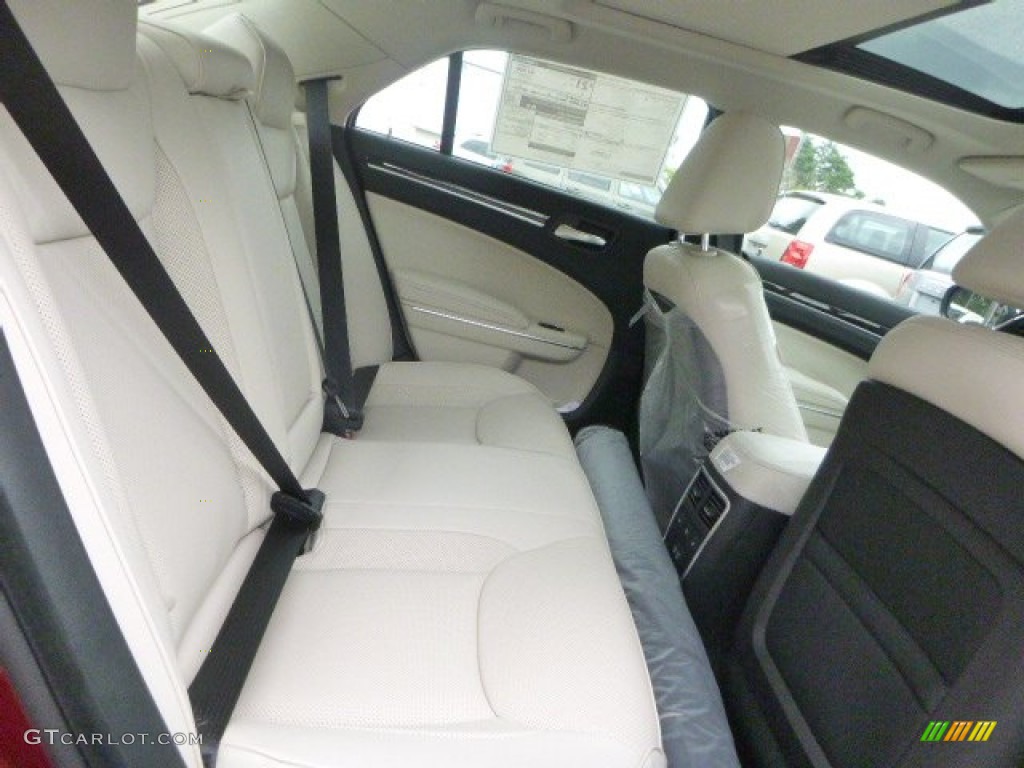 2015 Chrysler 300 C AWD Rear Seat Photo #106234720