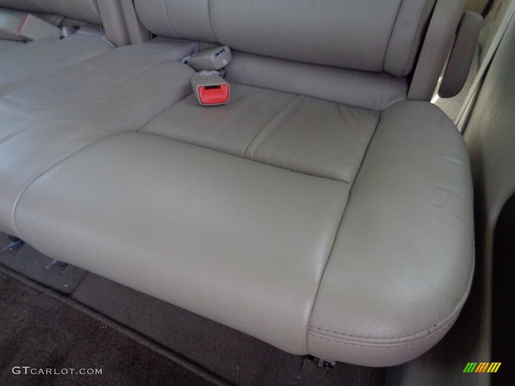 2007 Toyota Sequoia SR5 Rear Seat Photo #106235566