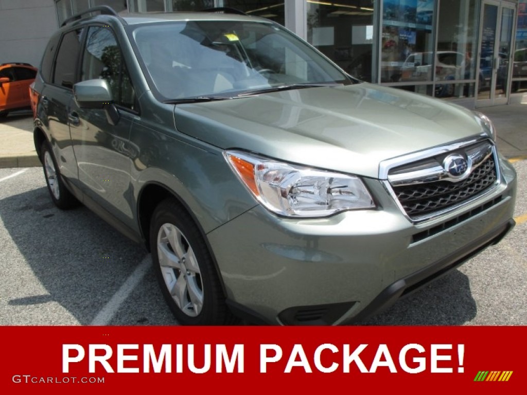 2015 Forester 2.5i Premium - Jasmine Green Metallic / Gray photo #1