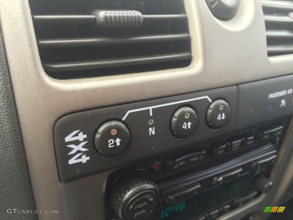 2006 Colorado LT Crew Cab 4x4 - Blue Granite Metallic / Very Dark Pewter photo #12