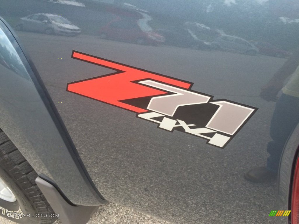 2006 Colorado LT Crew Cab 4x4 - Blue Granite Metallic / Very Dark Pewter photo #16