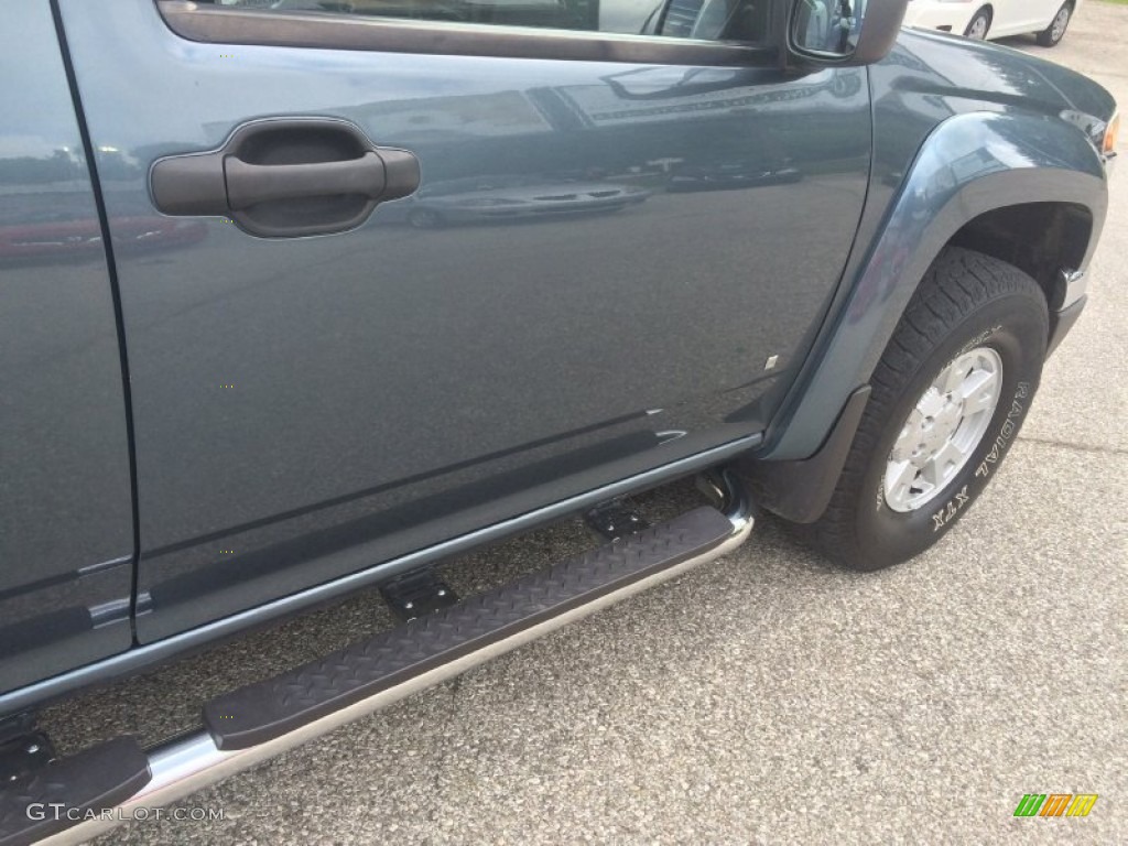 2006 Colorado LT Crew Cab 4x4 - Blue Granite Metallic / Very Dark Pewter photo #32