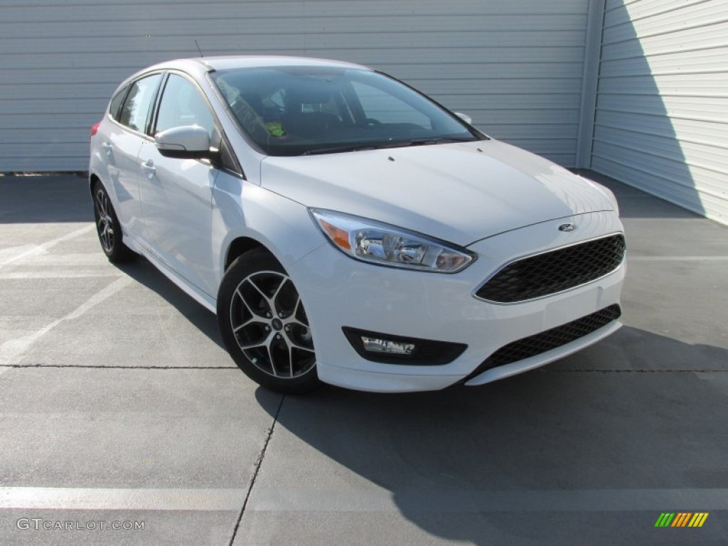 2015 Focus SE Hatchback - Oxford White / Charcoal Black photo #1